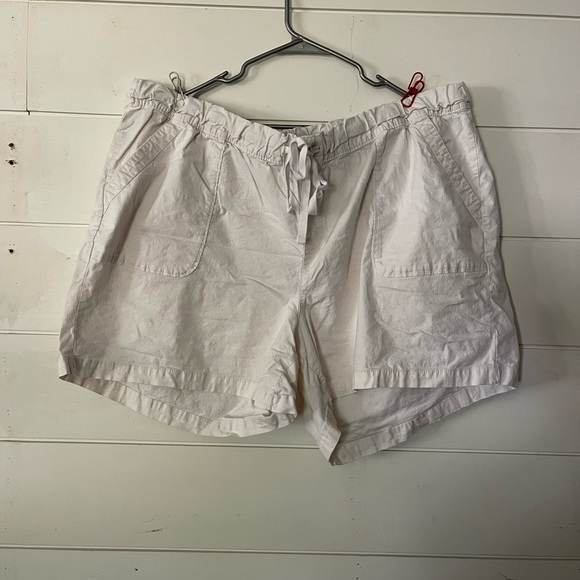 Lane Bryant Pants - Plus size shorts size 24 by Lane Bryant